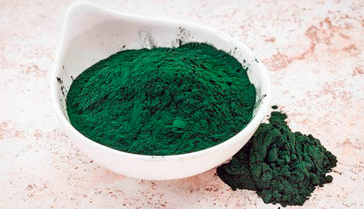 Alga spirulina in polvere: come assumerla?
